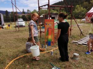 Volunteers at work Photo