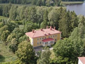 Aerial view of the vicarage and it's surroundings. Photo